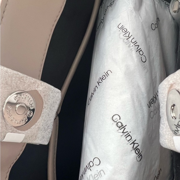 New Calvin Klein Audrey Bag - Picture 7 of 10